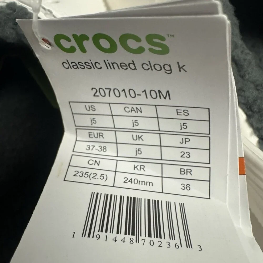 Crocs Classic Clog White Size 5 M Big Kid